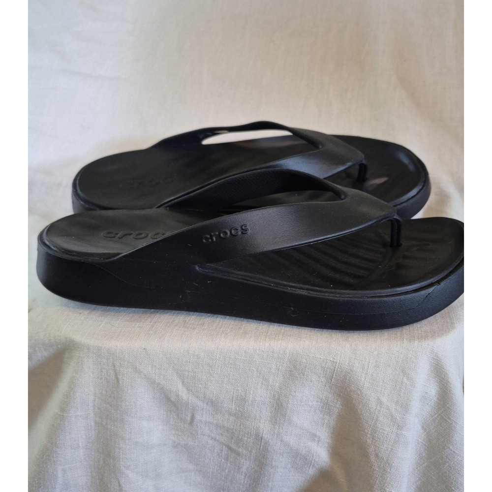 Crocs Womens Size 10 Getaway Platform Flip Flop Sandals Comfort Beach Resortwear